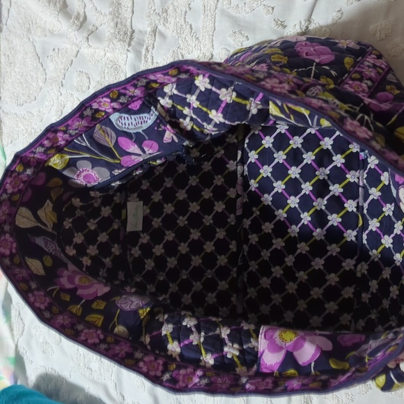 Vera Bradley Floral Quilted Women's Overnight Tote/Carry On Bag - Picture 9 of 16